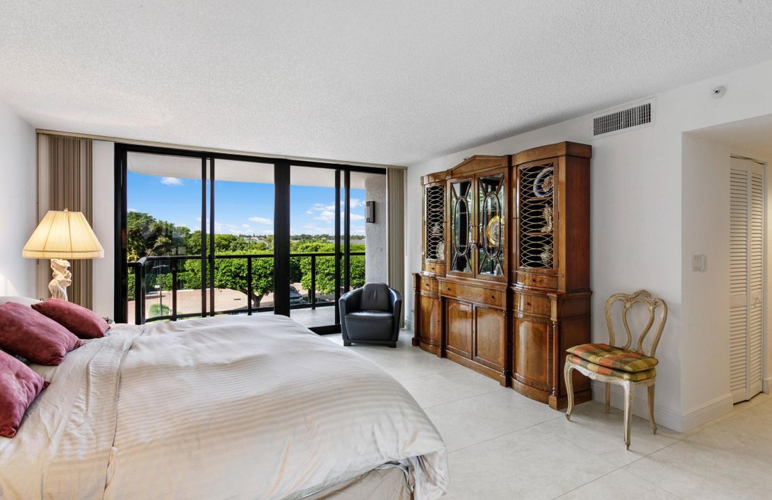 待售: $1,375,000 (2 贝兹, 2 浴室, 1886 平方英尺)