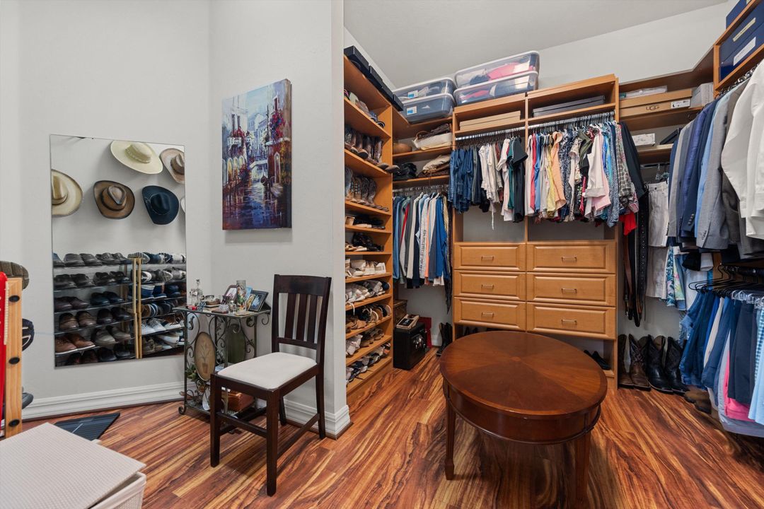 For Sale: $1,549,000 (3 beds, 3 baths, 2561 Square Feet)