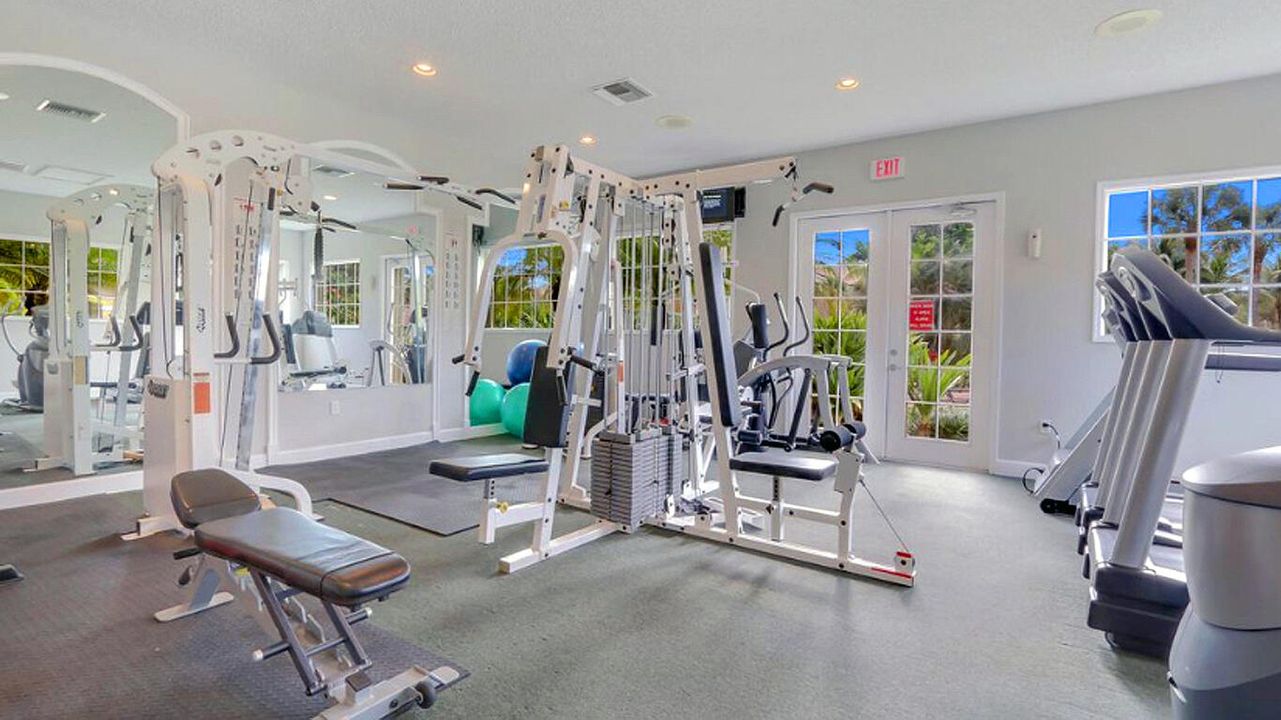 Activo con contrato: $229,000 (1 camas, 1 baños, 707 Pies cuadrados)