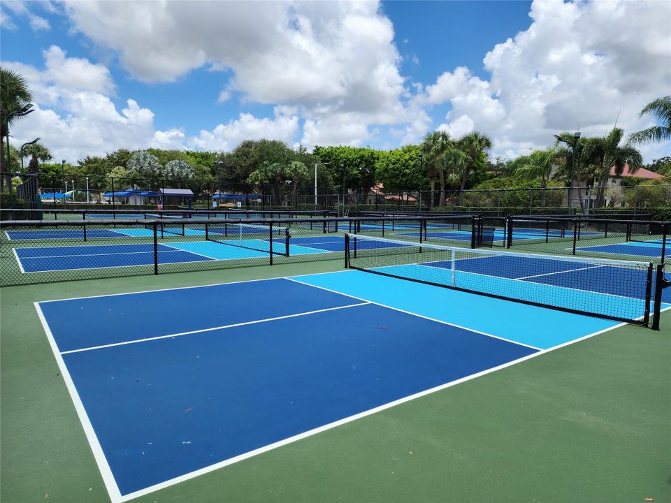 Active With Contract: $139,900 (3 beds, 2 baths, 1115 Square Feet)