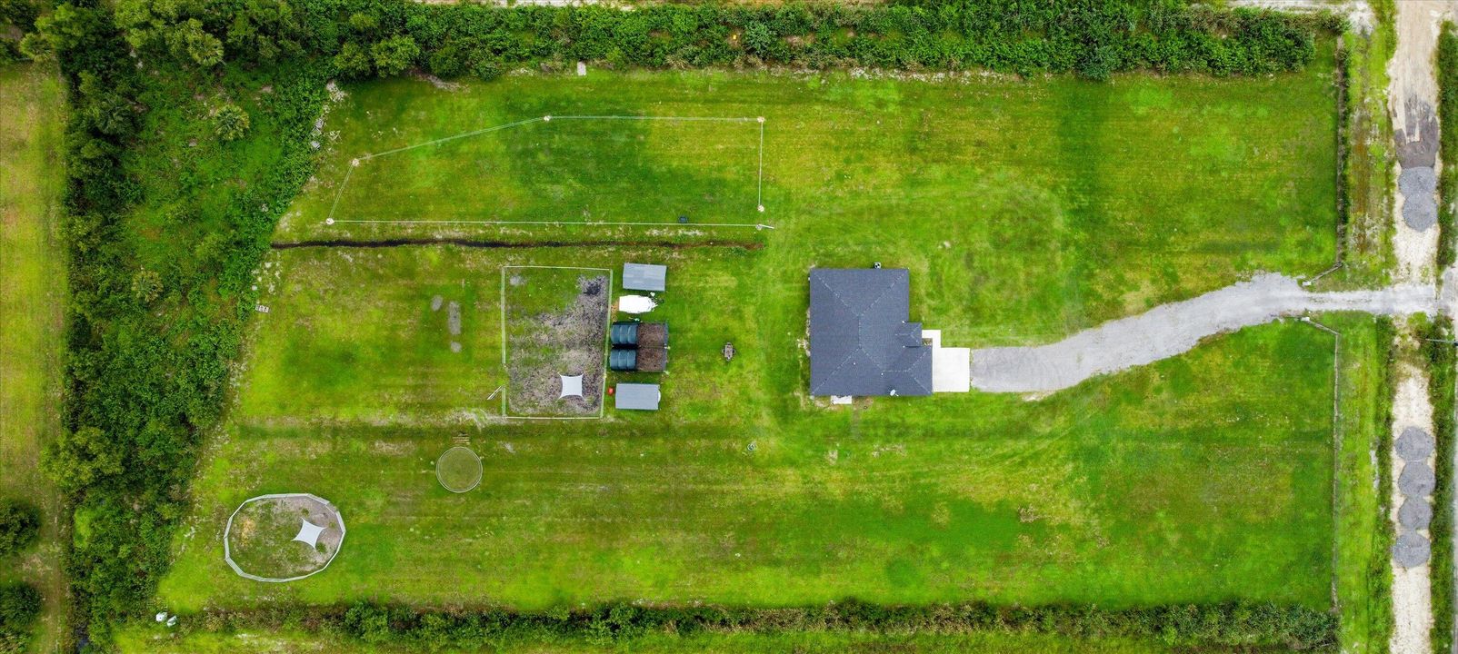 En Venta: $970,000 (4 camas, 2 baños, 2011 Pies cuadrados)