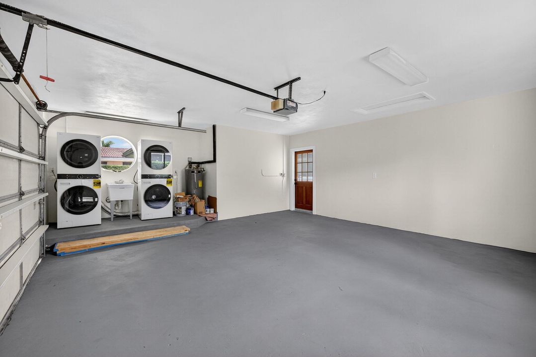 Activo con contrato: $4,500 (2 camas, 2 baños, 1040 Pies cuadrados)