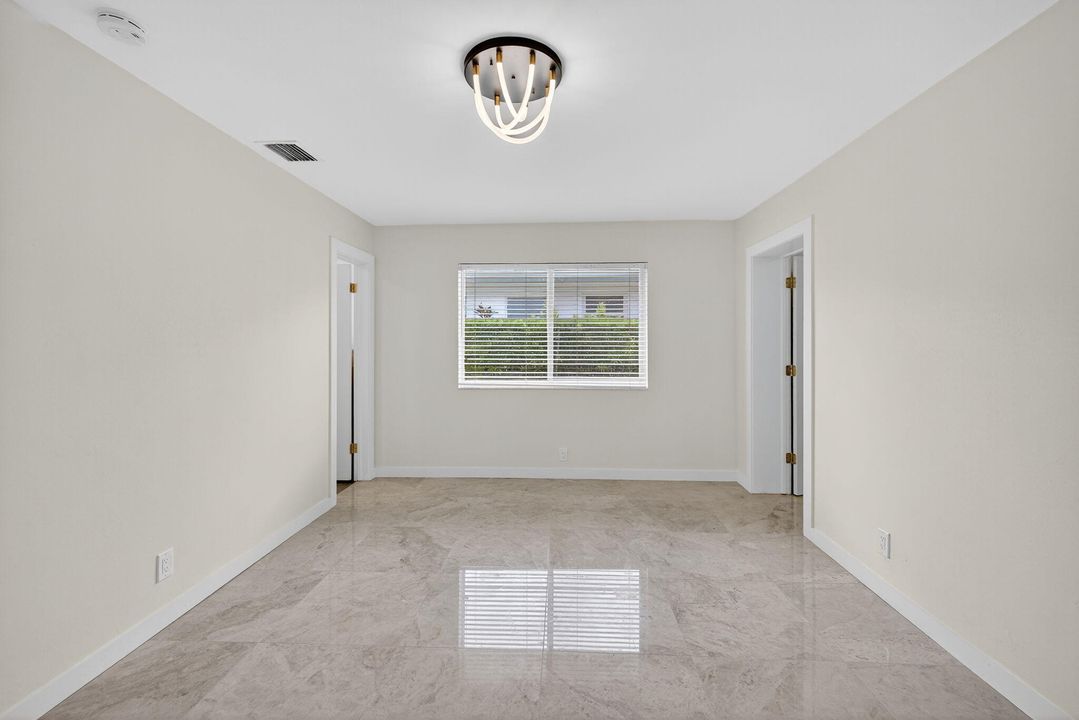 Activo con contrato: $4,500 (2 camas, 2 baños, 1040 Pies cuadrados)