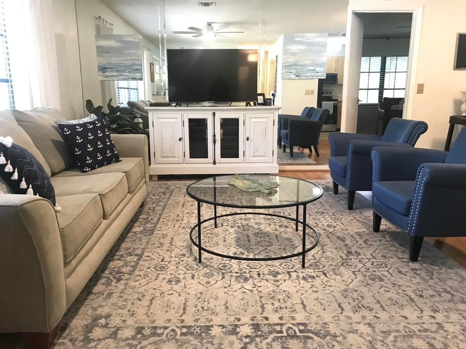 For Rent: $2,500 (2 beds, 2 baths, 1160 Square Feet)