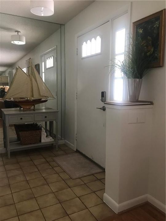 For Rent: $2,500 (2 beds, 2 baths, 1160 Square Feet)