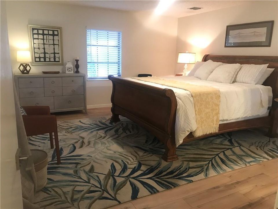 For Rent: $2,500 (2 beds, 2 baths, 1160 Square Feet)