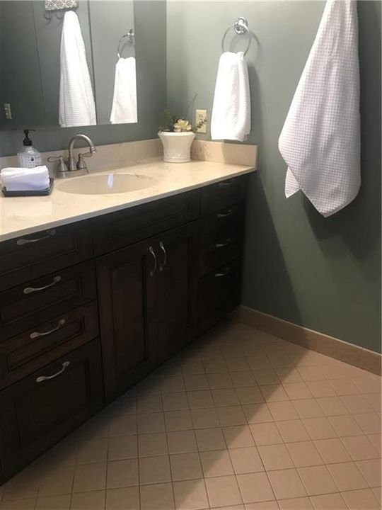 For Rent: $2,500 (2 beds, 2 baths, 1160 Square Feet)