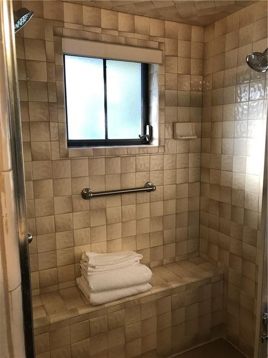 For Rent: $2,500 (2 beds, 2 baths, 1160 Square Feet)