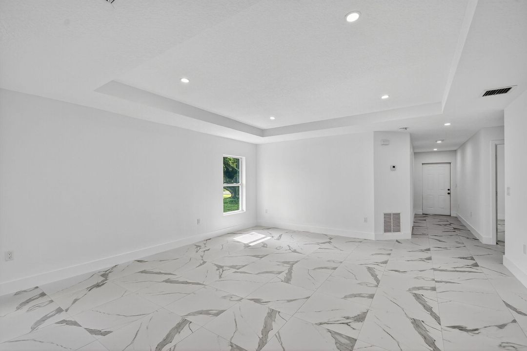 Activo con contrato: $520,000 (3 camas, 2 baños, 1432 Pies cuadrados)