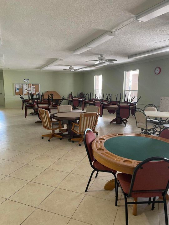 For Sale: $74,900 (1 beds, 1 baths, 901 Square Feet)