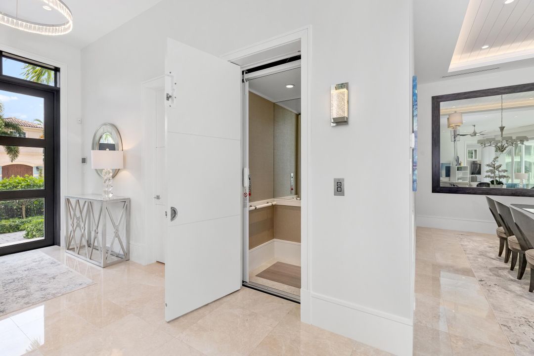 En Venta: $6,950,000 (6 camas, 5 baños, 5612 Pies cuadrados)