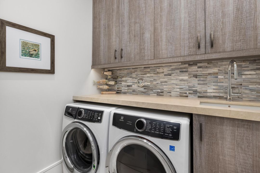 En Venta: $6,950,000 (6 camas, 5 baños, 5612 Pies cuadrados)