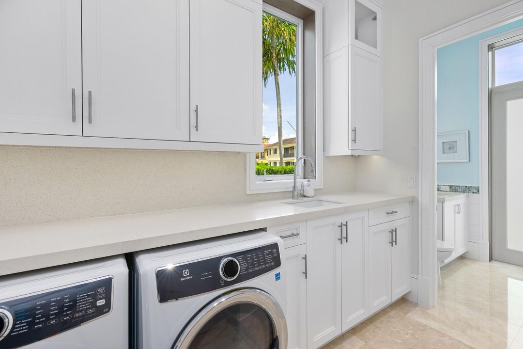 En Venta: $6,950,000 (6 camas, 5 baños, 5612 Pies cuadrados)