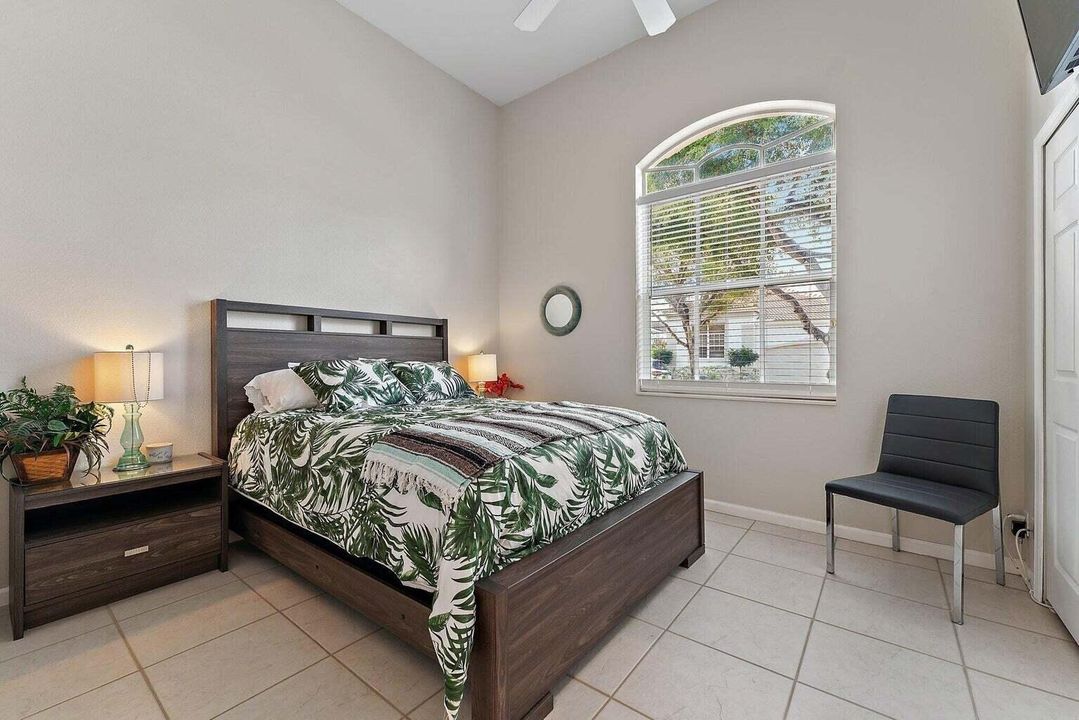 Active With Contract: $17,000 (3 beds, 2 baths, 1882 Square Feet)