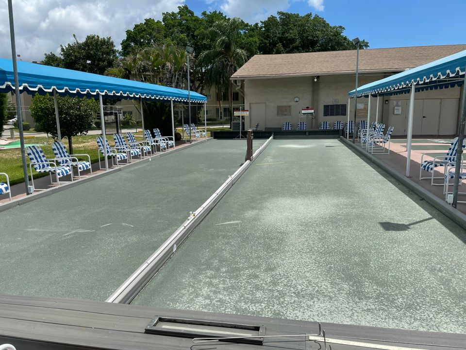 For Sale: $74,900 (1 beds, 1 baths, 901 Square Feet)