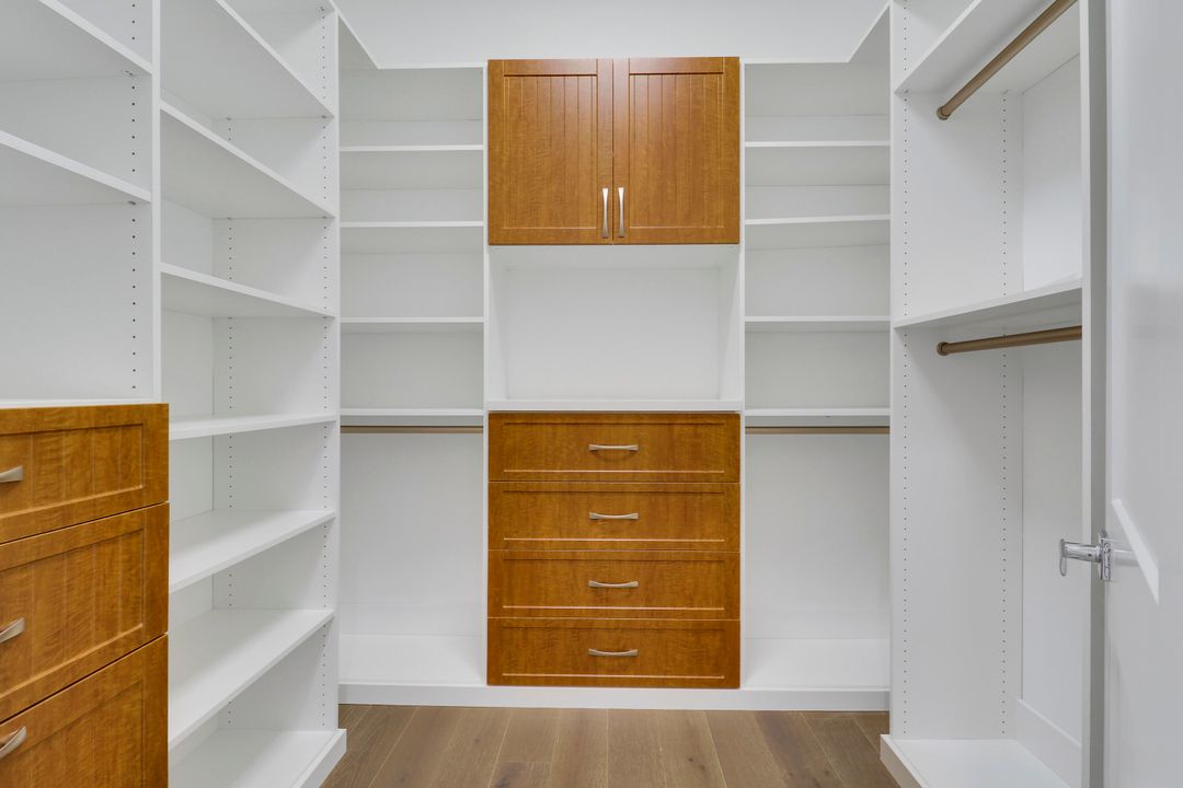 Active With Contract: $1,250,000 (3 beds, 3 baths, 3258 Square Feet)