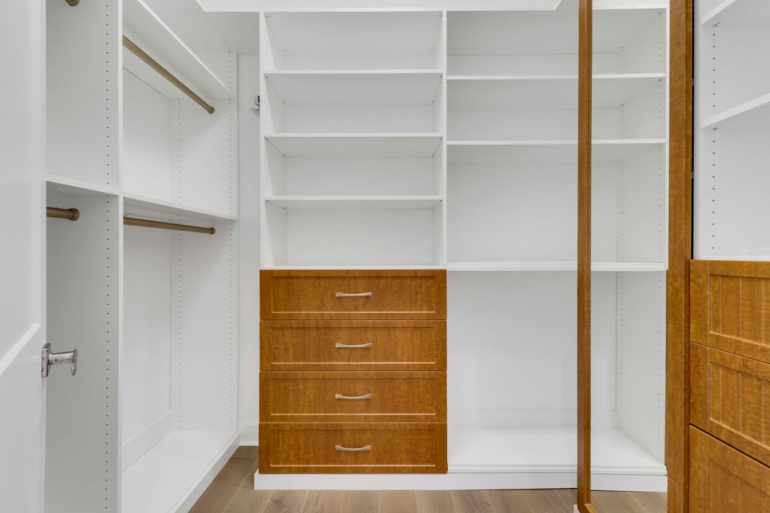 Active With Contract: $1,250,000 (3 beds, 3 baths, 3258 Square Feet)