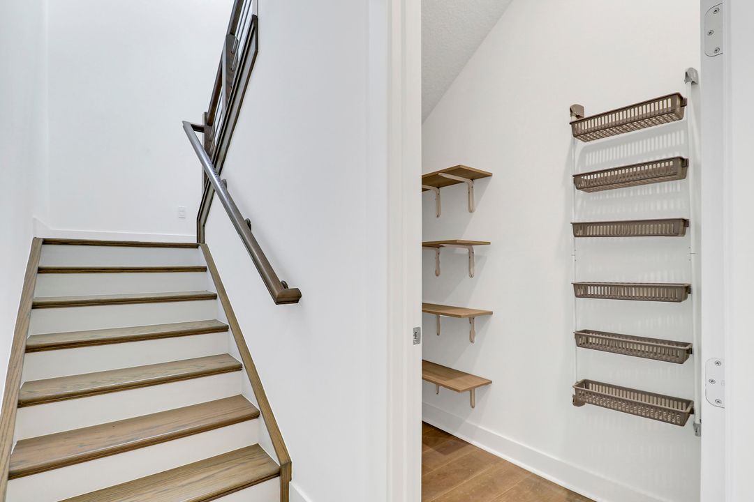 Active With Contract: $1,250,000 (3 beds, 3 baths, 3258 Square Feet)