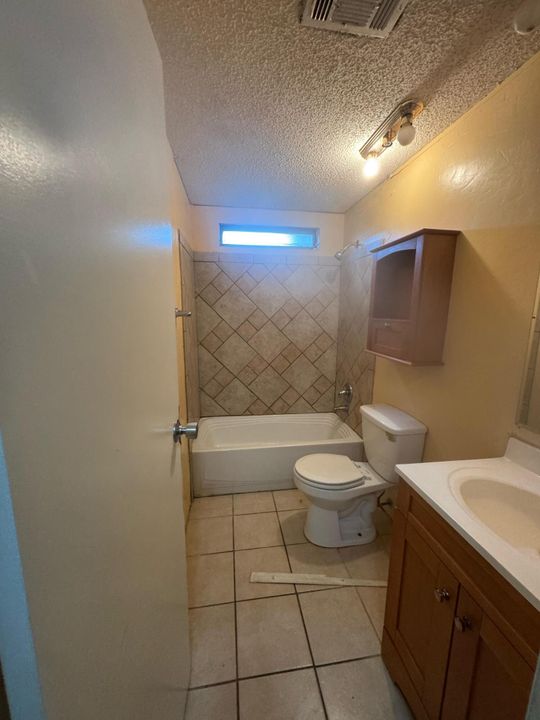 Active With Contract: $89,999 (3 beds, 2 baths, 1200 Square Feet)