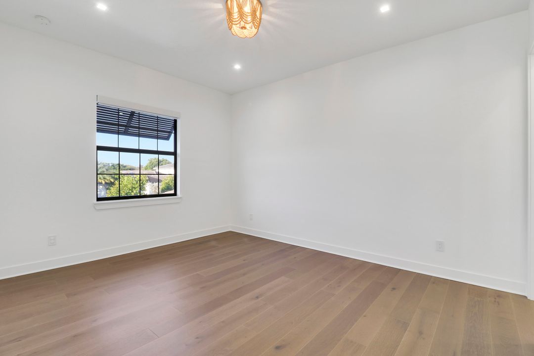 Active With Contract: $1,250,000 (3 beds, 3 baths, 3258 Square Feet)