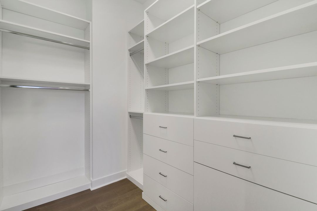 Active With Contract: $1,250,000 (3 beds, 3 baths, 3258 Square Feet)