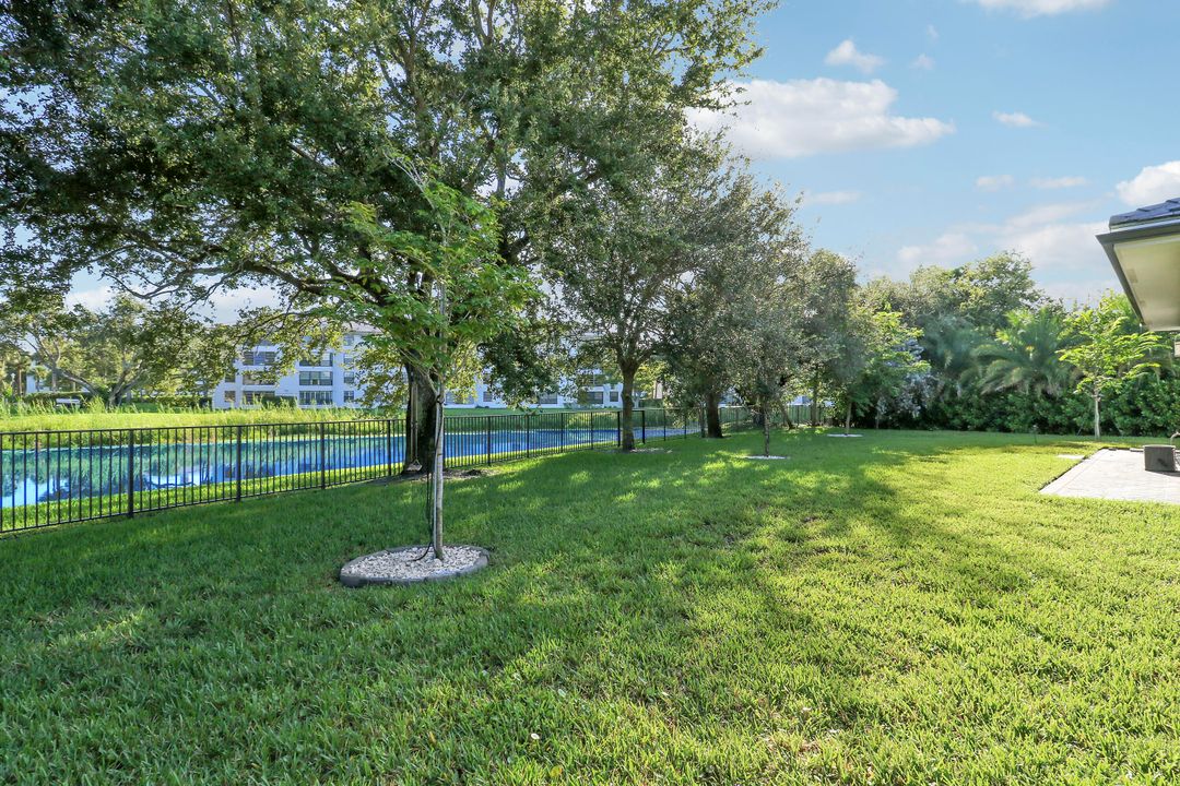 Active With Contract: $1,250,000 (3 beds, 3 baths, 3258 Square Feet)