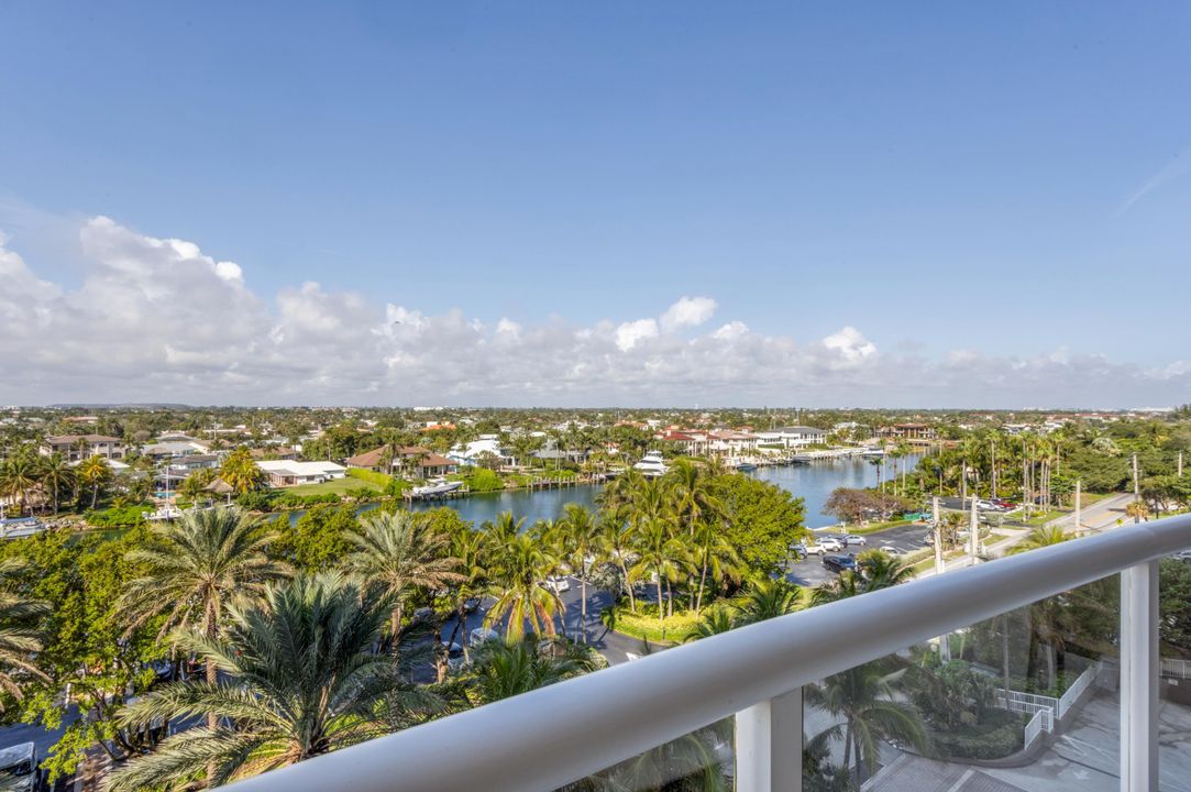 Active With Contract: $3,595,000 (3 beds, 4 baths, 3562 Square Feet)