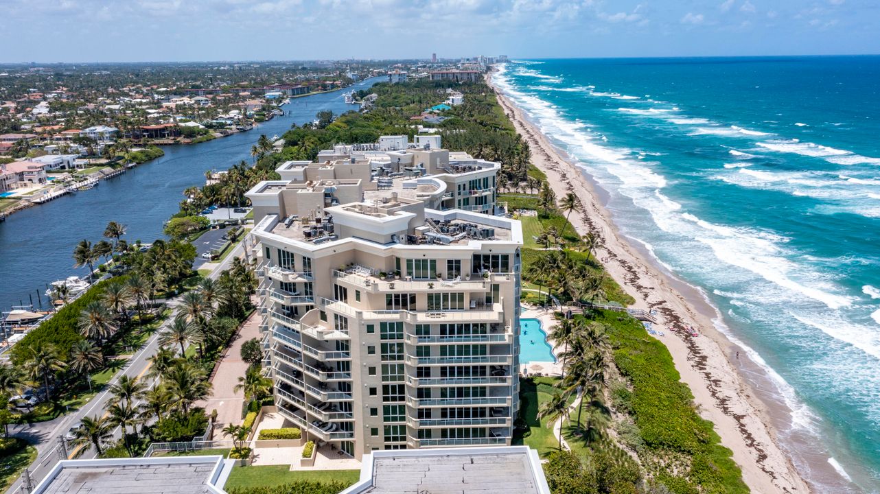 Active With Contract: $3,595,000 (3 beds, 4 baths, 3562 Square Feet)