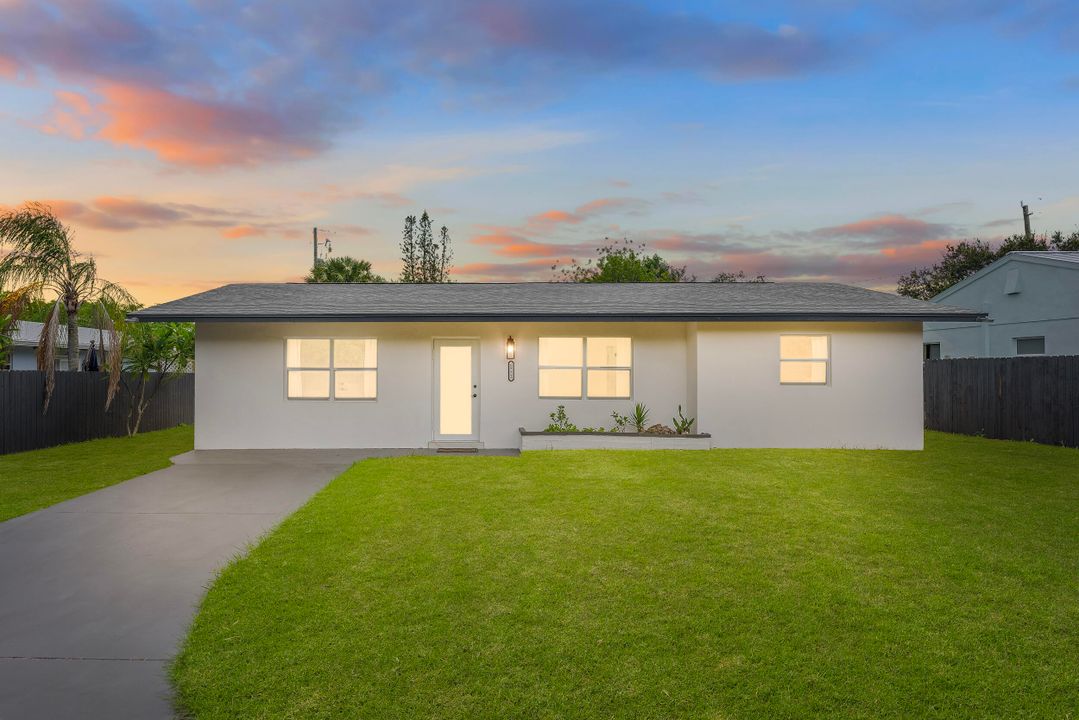 For Sale: $399,000 (3 beds, 2 baths, 1106 Square Feet)