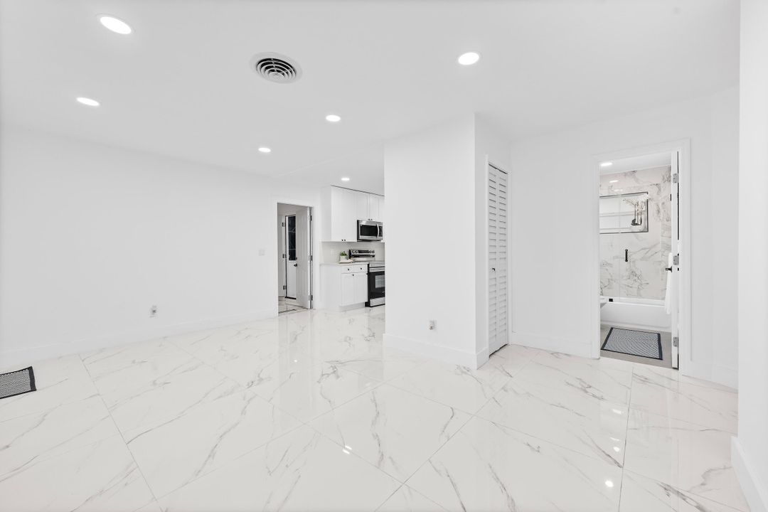 For Sale: $399,000 (3 beds, 2 baths, 1106 Square Feet)