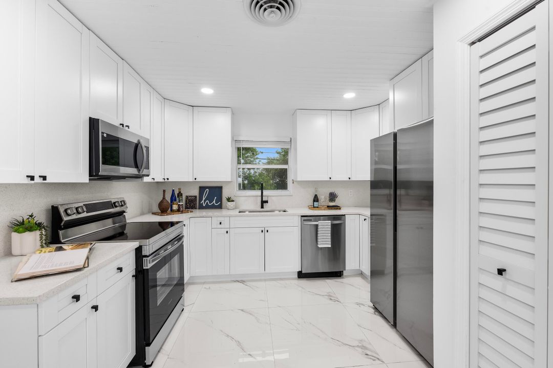 For Sale: $399,000 (3 beds, 2 baths, 1106 Square Feet)