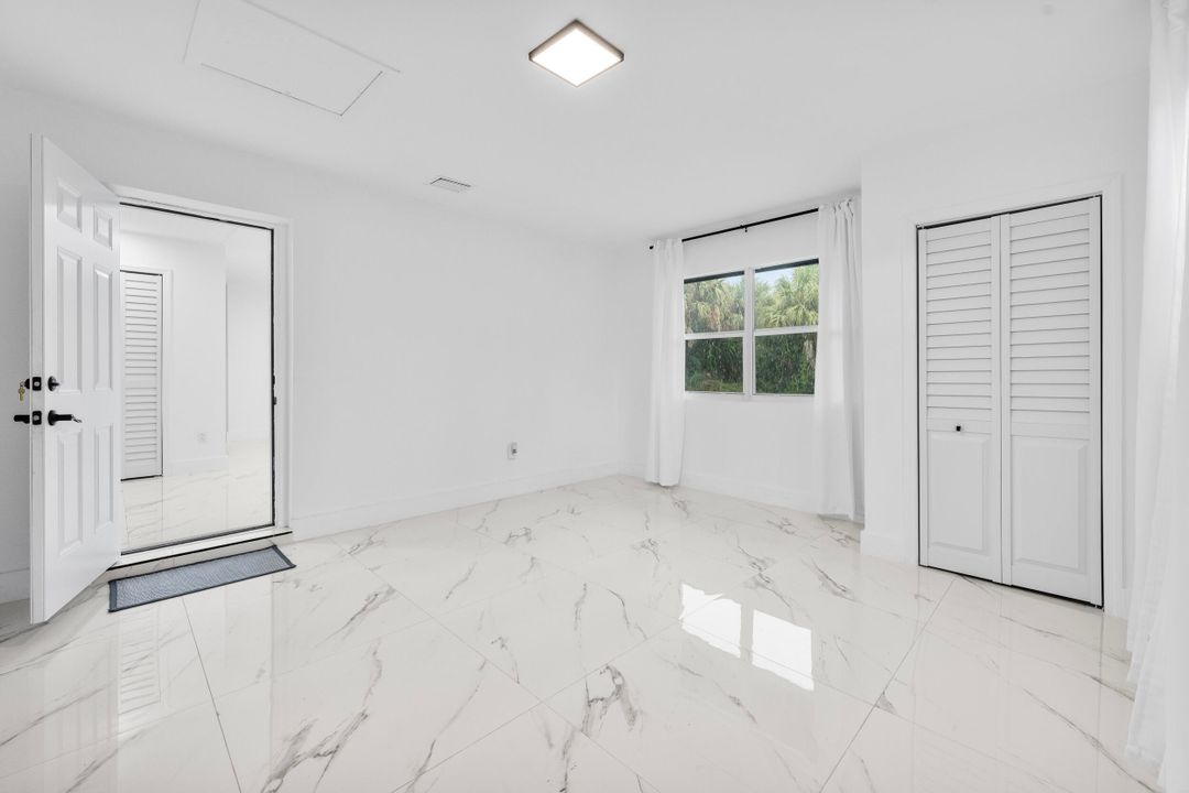 For Sale: $399,000 (3 beds, 2 baths, 1106 Square Feet)