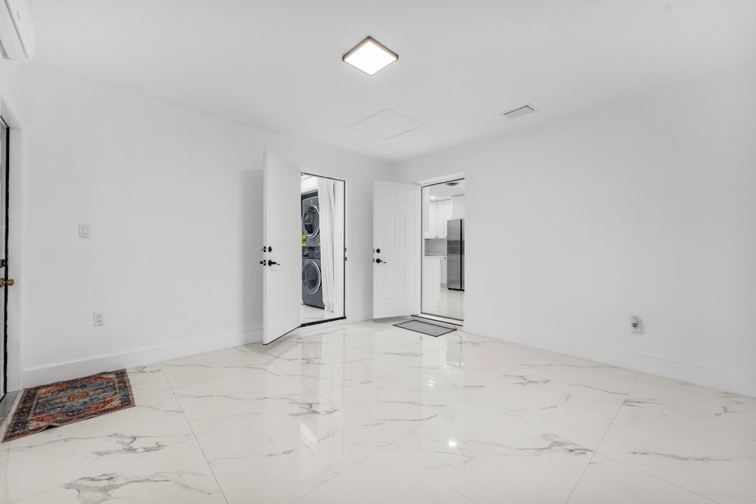 For Sale: $399,000 (3 beds, 2 baths, 1106 Square Feet)