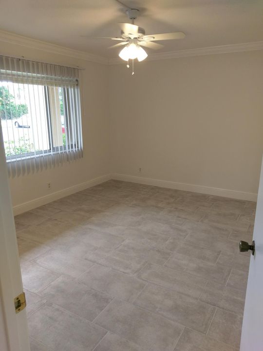 Под контрактом: $1,950 (2 спален, 2 ванн, 924 Квадратных фут)