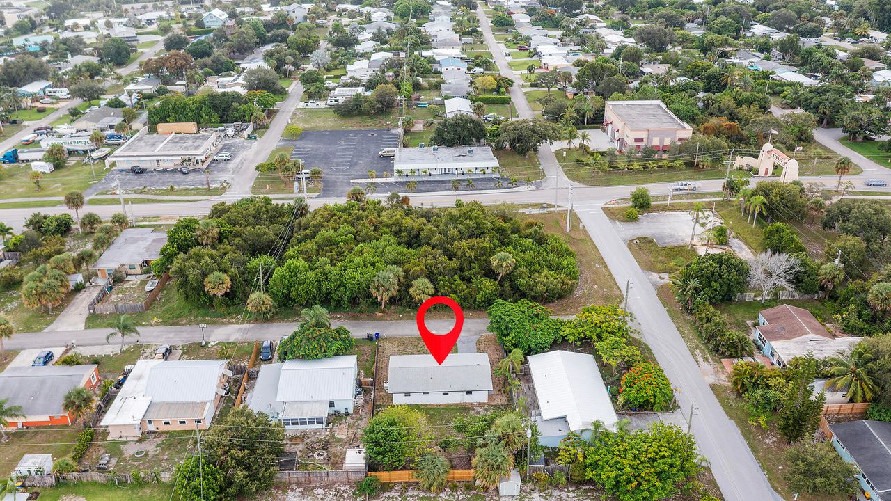 For Sale: $399,000 (3 beds, 2 baths, 1106 Square Feet)