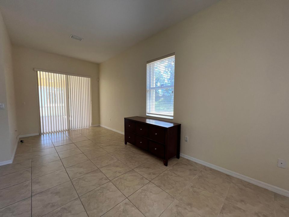 Active With Contract: $2,200 (3 beds, 2 baths, 1953 Square Feet)