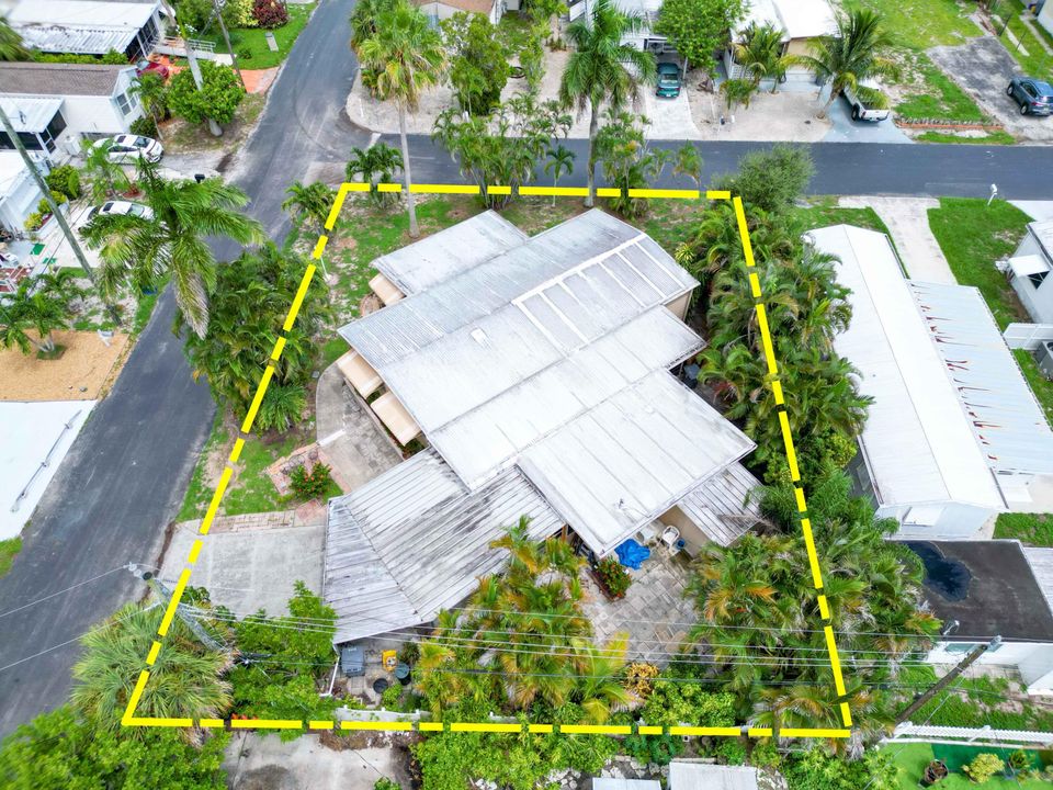 Active With Contract: $140,000 (2 beds, 2 baths, 1152 Square Feet)