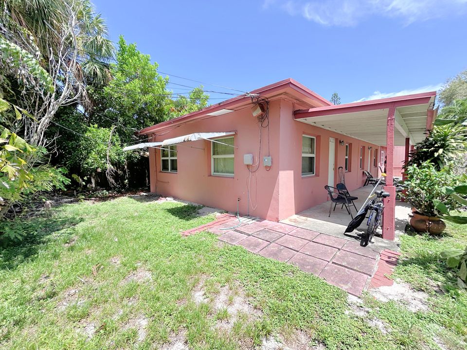 For Sale: $950,000 (0 beds, 0 baths, 2402 Square Feet)