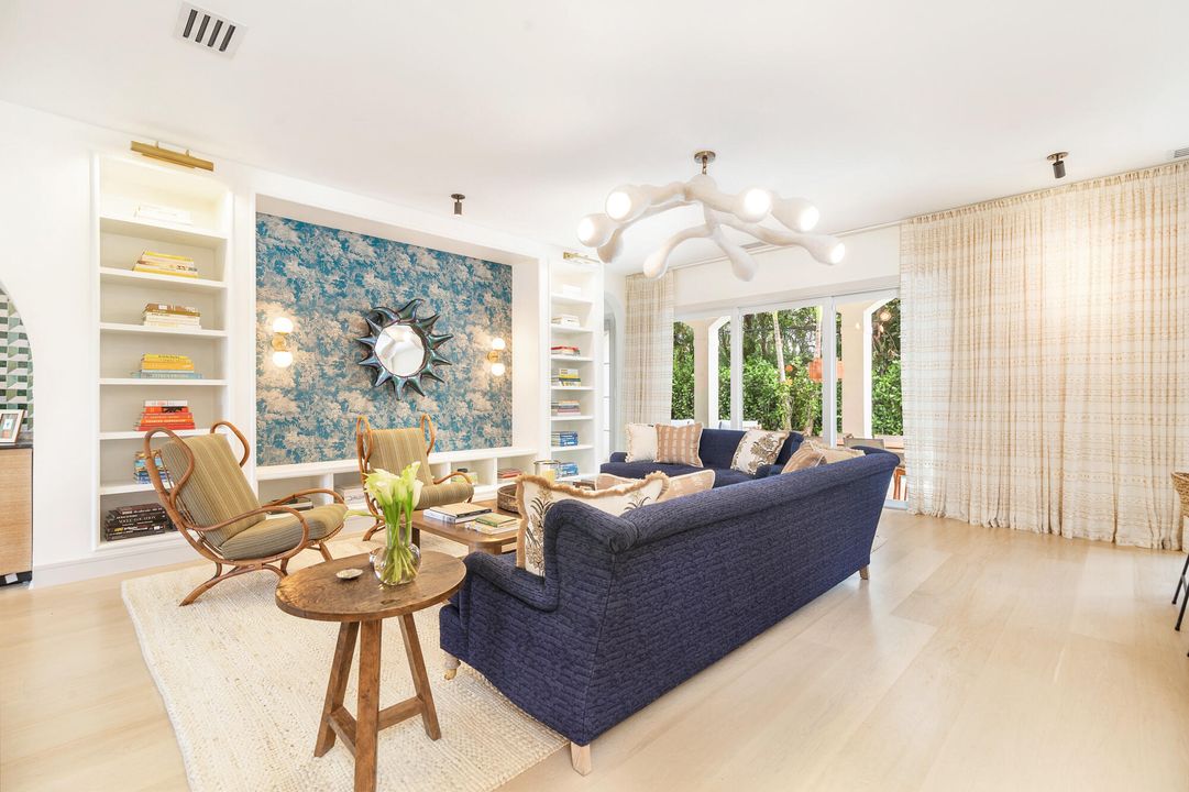 Active With Contract: $4,895,000 (4 beds, 4 baths, 3865 Square Feet)