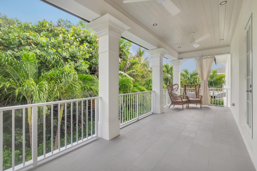 Active With Contract: $4,895,000 (4 beds, 4 baths, 3865 Square Feet)