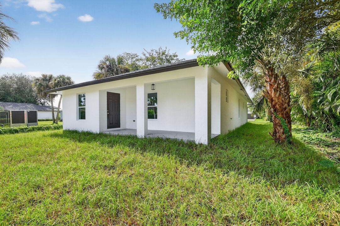 Activo con contrato: $520,000 (3 camas, 2 baños, 1432 Pies cuadrados)