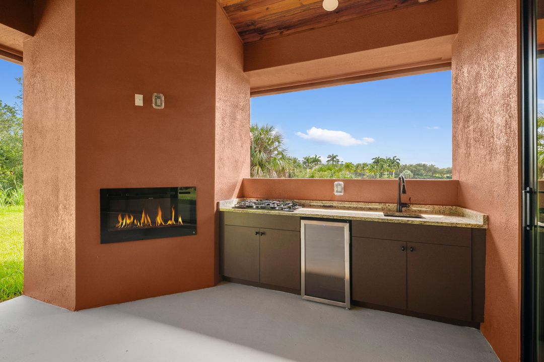 For Sale: $1,013,000 (4 beds, 3 baths, 2684 Square Feet)