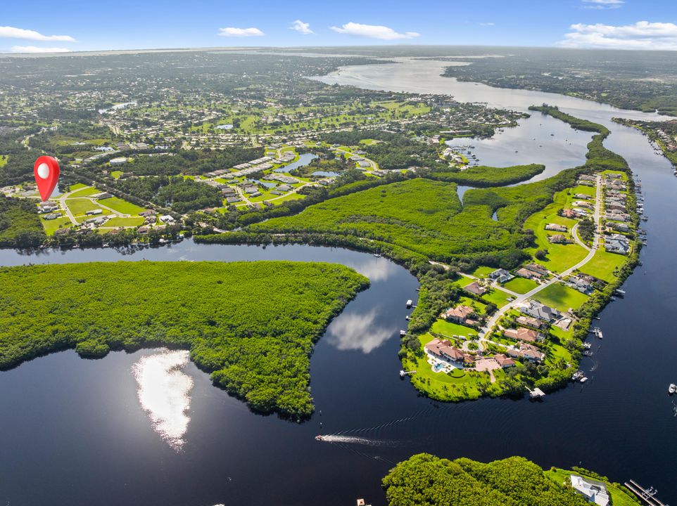 For Sale: $1,013,000 (4 beds, 3 baths, 2684 Square Feet)