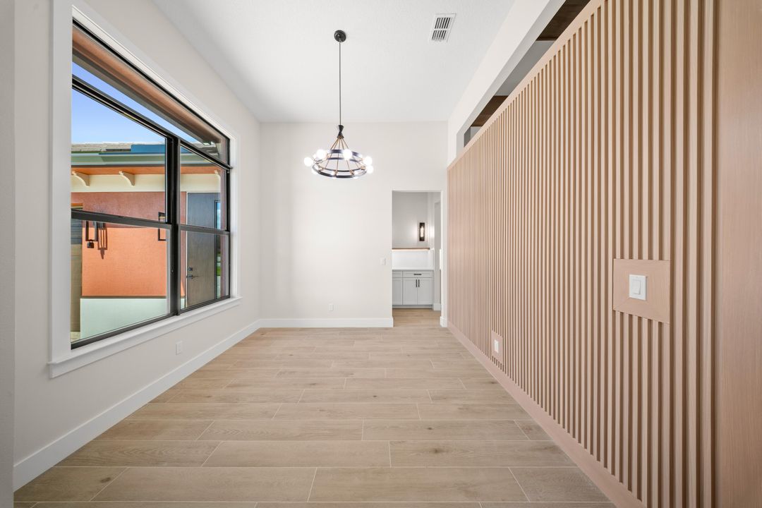 For Sale: $1,013,000 (4 beds, 3 baths, 2684 Square Feet)