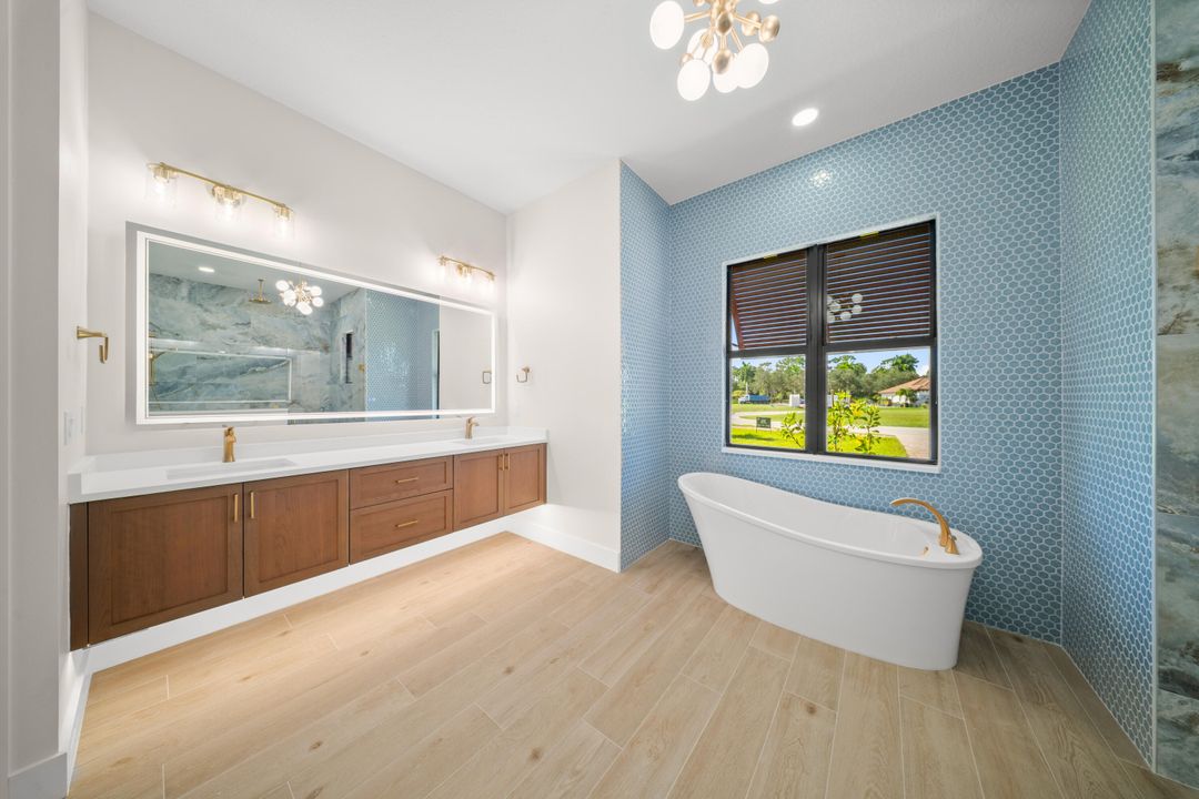 For Sale: $1,013,000 (4 beds, 3 baths, 2684 Square Feet)