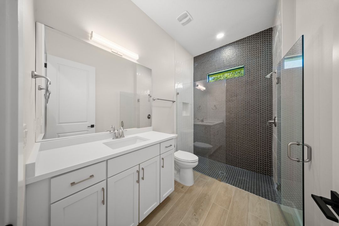 For Sale: $1,013,000 (4 beds, 3 baths, 2684 Square Feet)