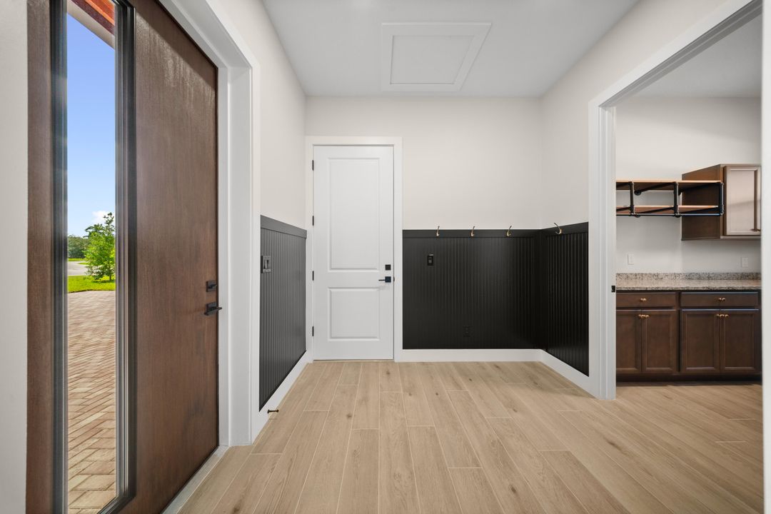 For Sale: $1,013,000 (4 beds, 3 baths, 2684 Square Feet)