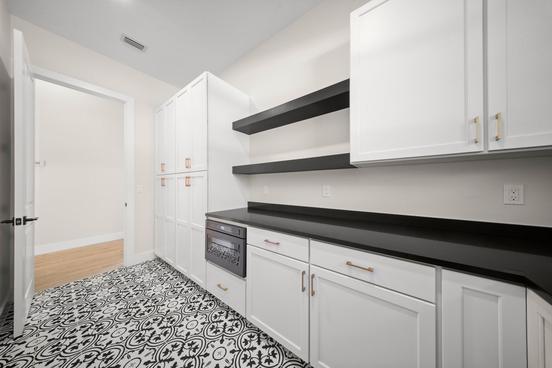 For Sale: $1,013,000 (4 beds, 3 baths, 2684 Square Feet)