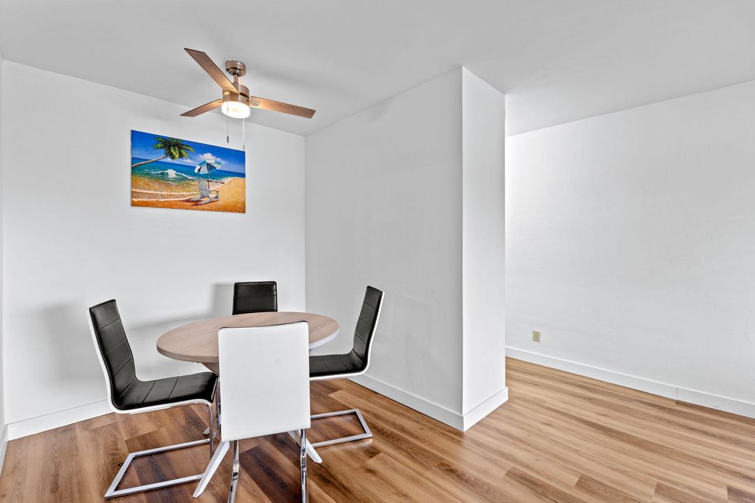 For Sale: $159,999 (2 beds, 2 baths, 930 Square Feet)