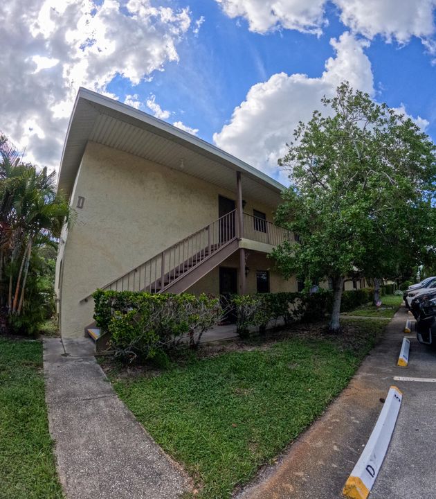 For Sale: $154,000 (2 beds, 2 baths, 1130 Square Feet)
